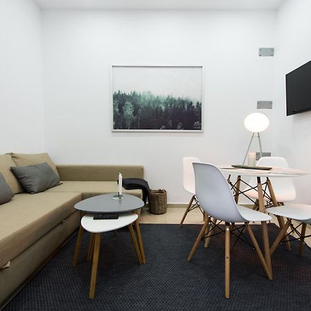 Gorgeous Brasov Flat With Patio And Mountain Views Apartment Luaran gambar