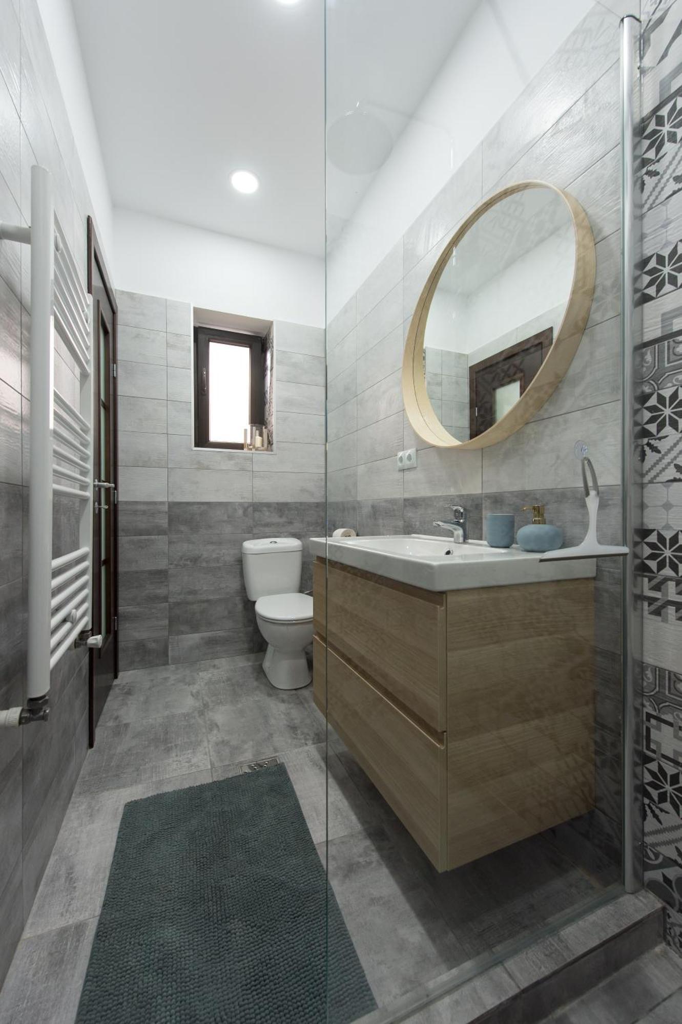 Gorgeous Brasov Flat With Patio And Mountain Views Apartment Luaran gambar